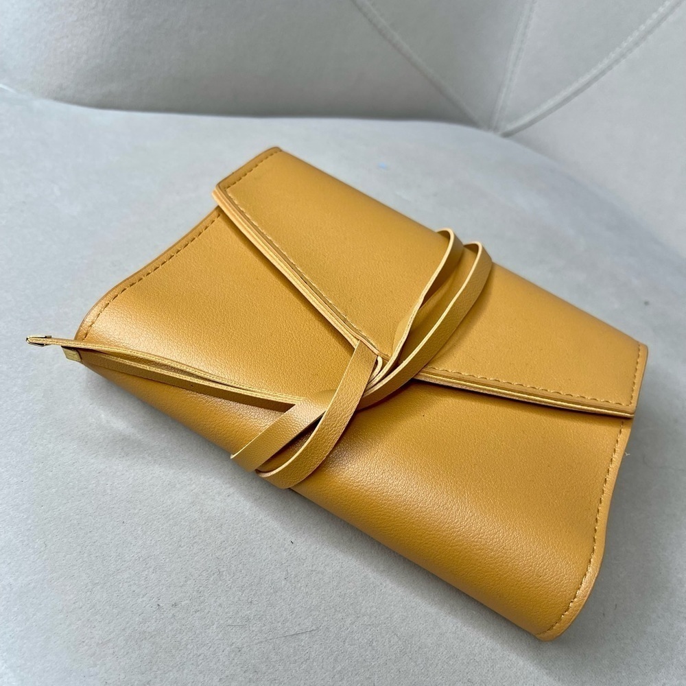 Glass Ladder Co EXCLUSIVE Tech Roll Up Organizer Travel Pouch Honey Ochre